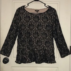 💕 Sexy & Sophisticated Lined Black Lace Top